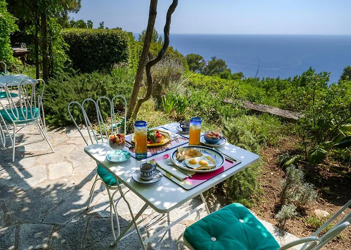 Il Carrubo Capri Kır Evi *