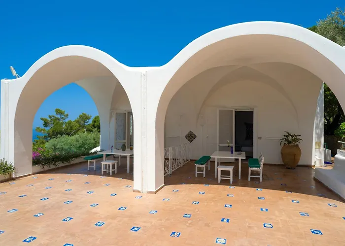 Kır Evi Il Carrubo Capri *