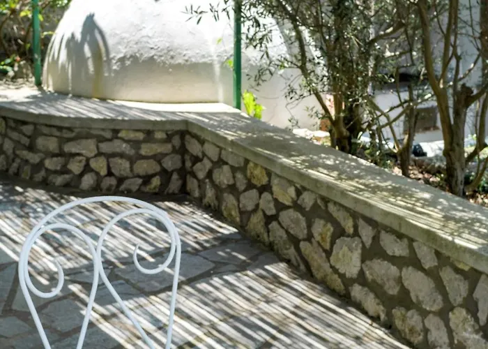 Il Carrubo Capri Kır Evi