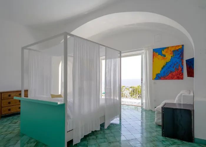 Kır Evi Il Carrubo Capri