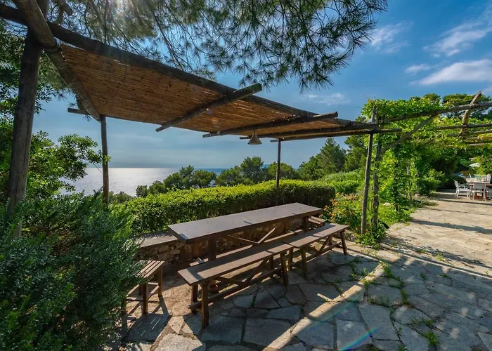 Kır Evi Il Carrubo Capri *