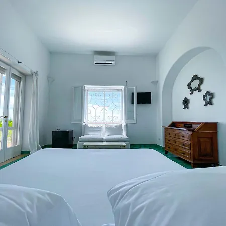 Il Carrubo Capri Country house *