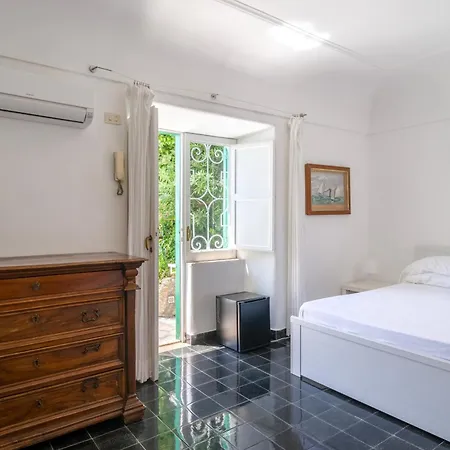 Il Carrubo Capri Landhaus *