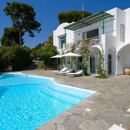 Casa di campagna Il Carrubo Capri