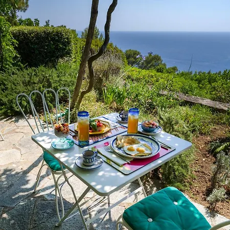 Il Carrubo Capri Летний дом *