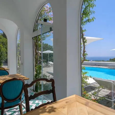 Il Carrubo Capri Lantställe